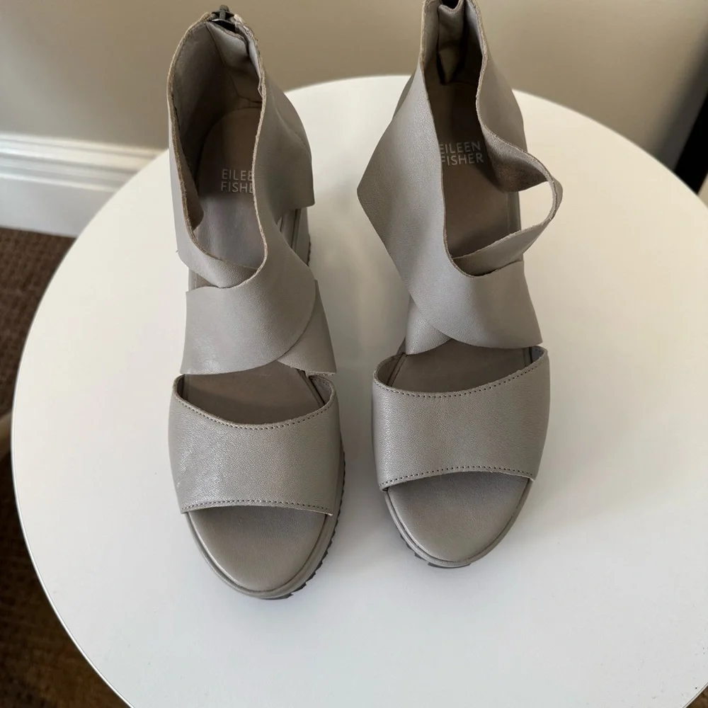 Eileen Fisher Gray Leather Platform Wedge Sandals Zip Back 9.5